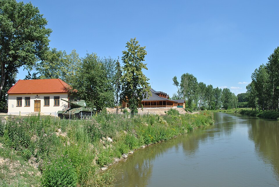 Rieka Hron pri Kalnej nad Hronom
